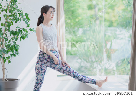 Women stretching 69897101