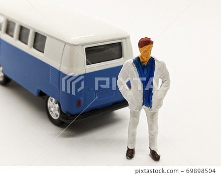 Car and youth 69898504