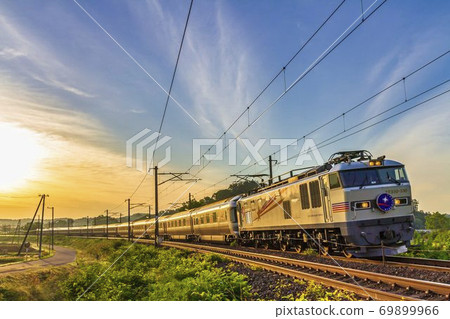 Cassiopeia EF510 running on a curve with the Asahi, Ogawara Town, Miyagi Prefecture 69899966