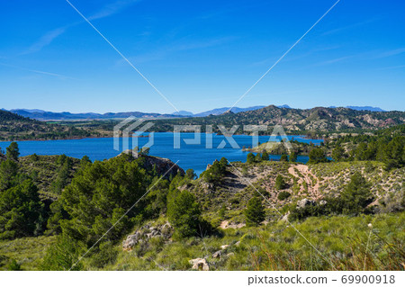 The Pantano Embalse de Alfonso XIII reservoir near Calasparra, Murcia. Spain The Pantano Embalse de Alfonso XIII reservoir near Calasparra, Murcia. Spain 69900918