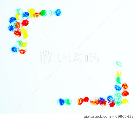 Marbles and Ojiki 69905432