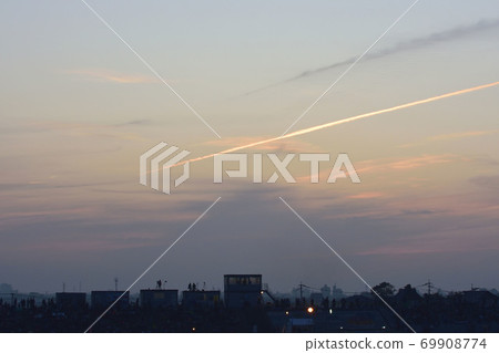 Sunrise x contrail part 4 Sunrise x contrail part 4 69908774