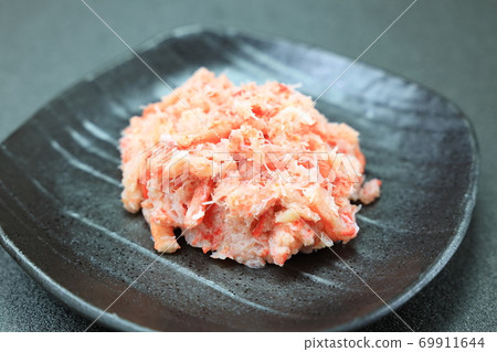 美味的紅色Zuwai蟹鬆動 美味的紅色Zuwai蟹鬆動 69911644