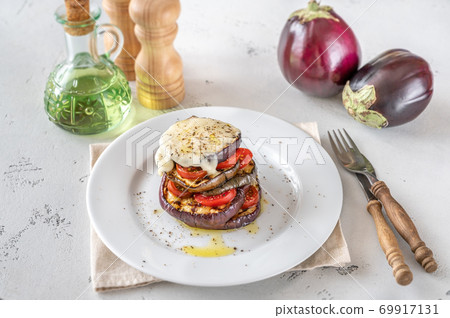 Grilled slices of eggplant 69917131