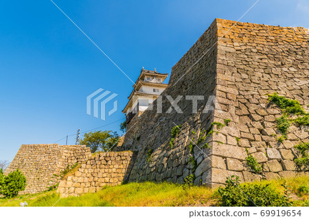 Marugame Castle 69919654