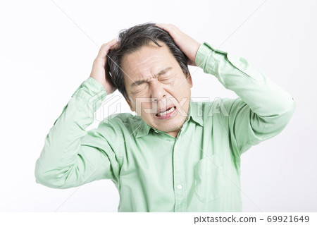 抱著頭的男人 抱著頭的男人 69921649