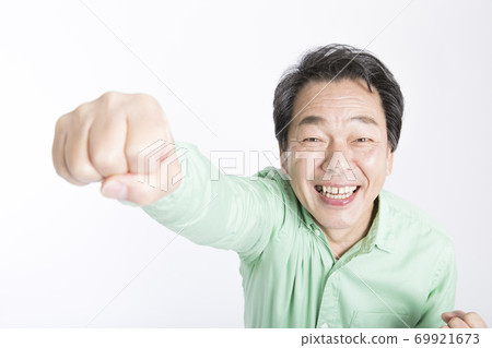 A man who plays guts A man who plays guts 69921673
