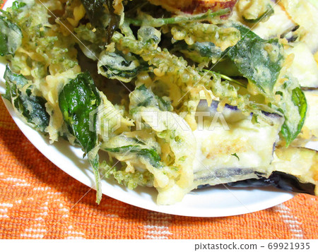 Vegetable tempura Vegetable tempura 69921935