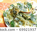 Vegetable tempura 69921937