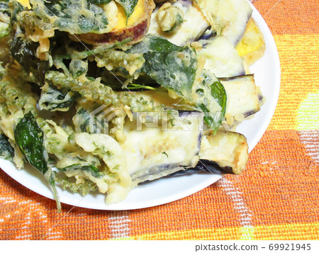 Vegetable tempura Vegetable tempura 69921945