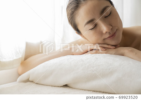 接受美學的女性 接受美學的女性 69923520