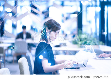 Business scene in a shared office Business scene in a shared office 69924986