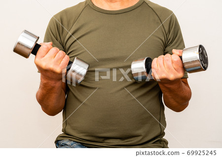 Stay Home Seniors who work hard Maintaining the health of seniors 69925245