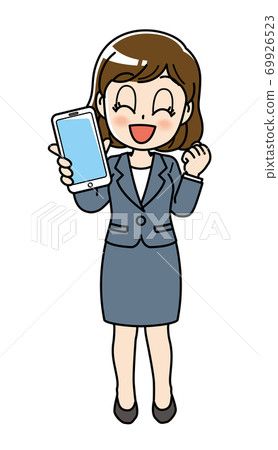 穿著西裝拿著智能手機的女人 69926523