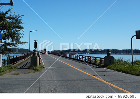 茨城縣鹿島市藍天下的神宮橋風景 茨城縣鹿島市藍天下的神宮橋風景 69926693