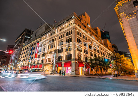 Tokyo cityscape of Japan View of Nihonbashi Mitsukoshi main store (night view) Tokyo cityscape of Japan View of Nihonbashi Mitsukoshi main store (night view) 69928642