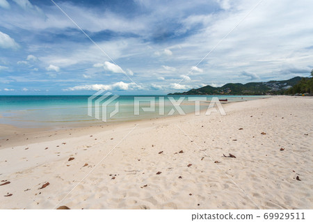White sand beach Chaweng Beach, Koh Samui, Thailand. After Covid had no tourists Make the sea complete ecological recovery ,nature balance 69929511