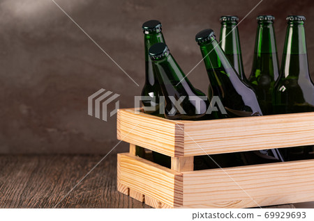 Beer wooden box Beer wooden box 69929693