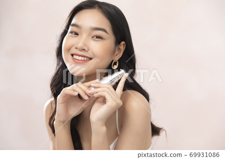 Female portrait beauty Female portrait beauty 69931086