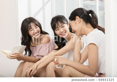 女性朋友 女性朋友 69931325