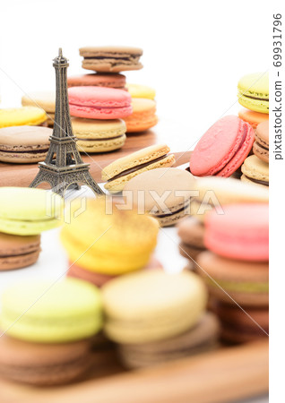 Miniature of macaroons and Eiffel Tower (photographing cooperation Milty Coco) Miniature of macaroons and Eiffel Tower (photographing cooperation Milty Coco) 69931796