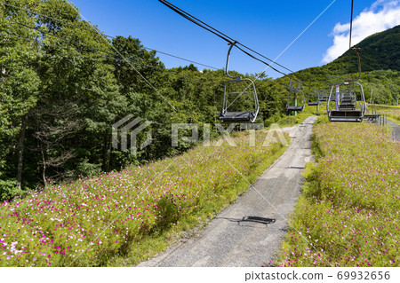 宇宙盛開在滑雪勝地 宇宙盛開在滑雪勝地 69932656