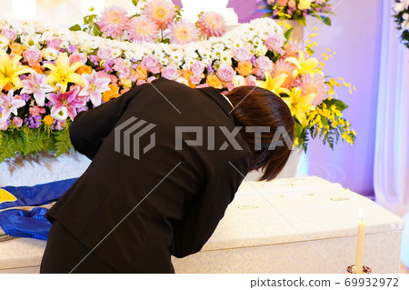 Ceremony lady preparing for the opening ceremony 69932972
