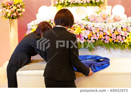 Ceremony lady preparing for the opening ceremony Ceremony lady preparing for the opening ceremony 69932973