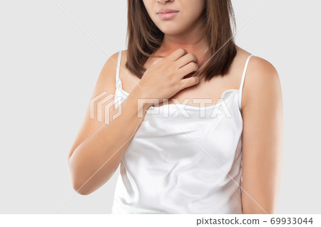 Have a itching Have a itching 69933044