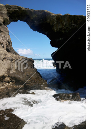 騎馬洞門（三浦半島城島） 69935721