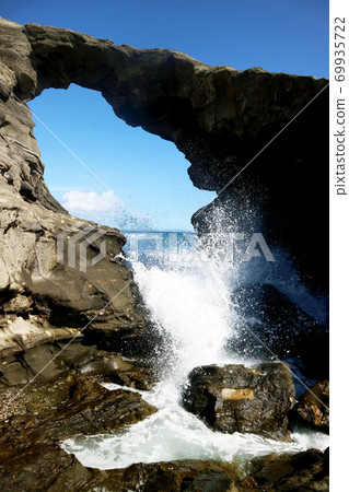 騎馬洞門（三浦半島城島） 69935722