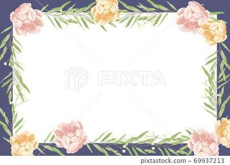 玫瑰花，勿忘我和桉樹的框架，帶有柔和的觸感 69937213