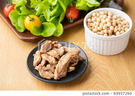 大豆肉（魚片型）和生蔬菜 69937260
