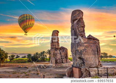Air balloons and Colossus Air balloons and Colossus 69937658