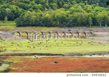 北海道上石hor呂町前國鐵四hor線Taushbetsu河大橋天文台的風景 北海道上石hor呂町前國鐵四hor線Taushbetsu河大橋天文台的風景 69938681