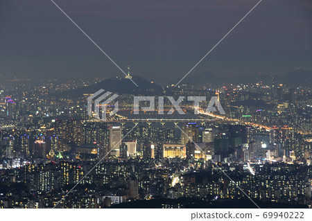 Night view of Seoul 69940222