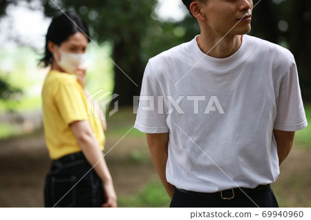 討厭不戴口罩的男人的女人 69940960