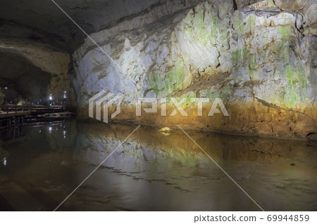 Akiyoshido Cave, Mine City, Yamaguchi Prefecture, Limestone Cave, River Akiyoshido Cave, Mine City, Yamaguchi Prefecture, Limestone Cave, River 69944859