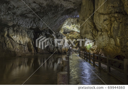 Akiyoshido Cave, Mine City, Yamaguchi Prefecture, Limestone Cave, River Akiyoshido Cave, Mine City, Yamaguchi Prefecture, Limestone Cave, River 69944860