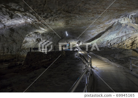 Akiyoshido Cave, Mine City, Yamaguchi Prefecture, Limestone Cave, River Akiyoshido Cave, Mine City, Yamaguchi Prefecture, Limestone Cave, River 69945165