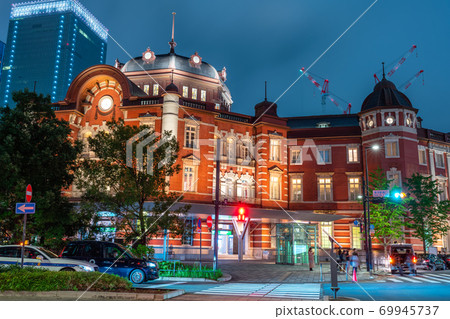 Tokyo Station Station night view 69945737