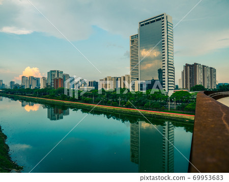 Pinheiros River and Bike Lanes Pinheiros River and Bike Lanes 69953683