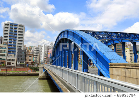 Komagata Bridge over the Sumida River in Tokyo Komagata Bridge over the Sumida River in Tokyo 69953794