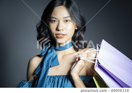 女性肖像購物 女性肖像購物 69956158
