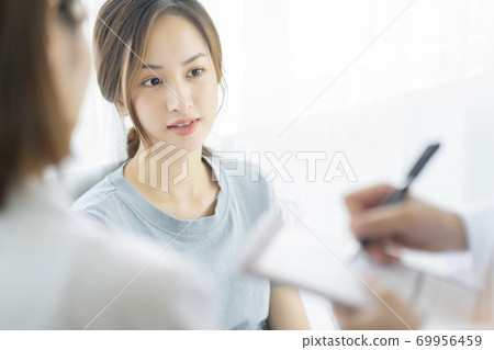 女醫生工作 69956459