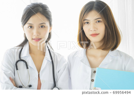 Female portrait doctor Female portrait doctor 69956494