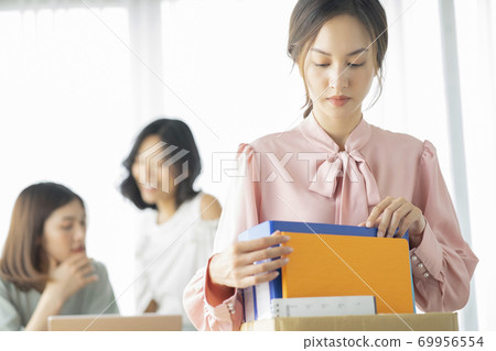 女商人退休 69956554