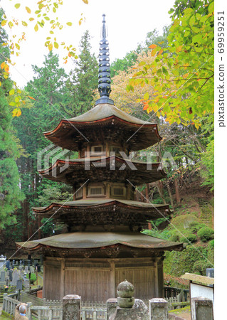 國寶安樂寺八角三層塔 國寶安樂寺八角三層塔 69959251