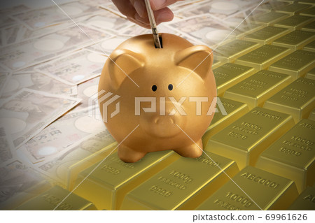 Money and gold bar Image of piggy bank Money and gold bar Image of piggy bank 69961626