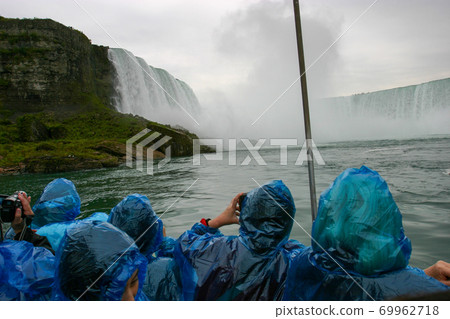 Niagara Falls Canada Waterfall 69962718